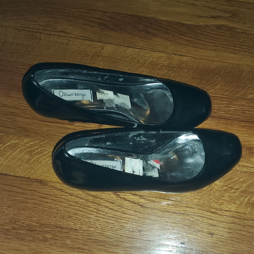 Sleek Black Women's Heels - Picture 6 of 12